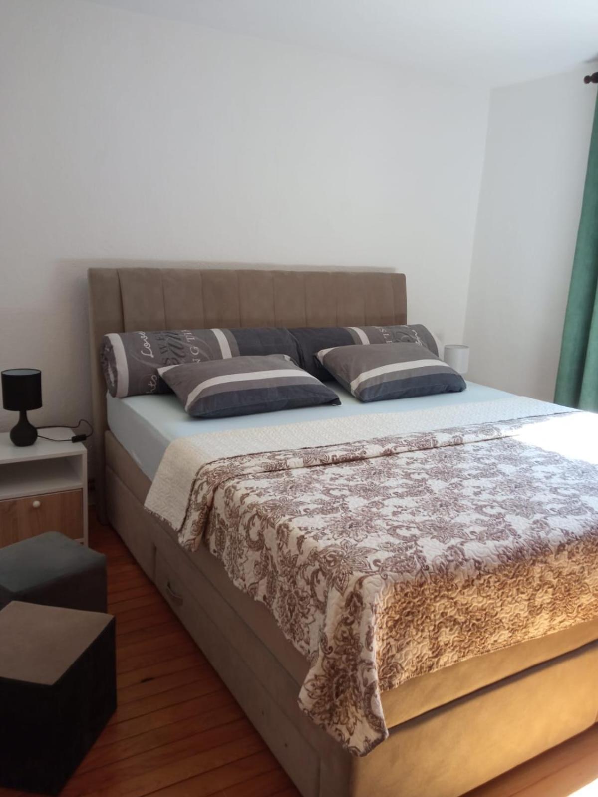 Apartman "Em" บีฮัช ภายนอก รูปภาพ