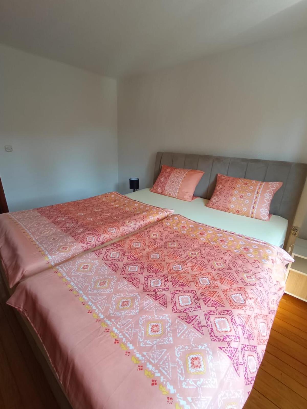 Apartman "Em" บีฮัช ภายนอก รูปภาพ